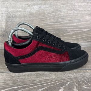 Vans Old Skool Women’s Sz 7.5 Red Velvet Rose Black Canvas Low Lace Up Sneakers